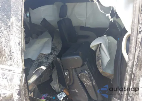 2018 Dodge Grand Caravan Sxt z USA, uszkodzony, nr VIN 2C4RDGCG5JR361003